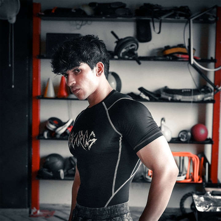 RETRIBUTION SHORT SLEEVE COMPRESSION - BLACK-Invicoros